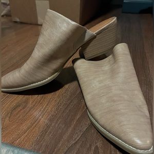 NWOT size 11 Women’s Mule